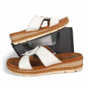 Baretraps Posture+ Bliss Wedge Slip-on‎ Sandals White Women's 7.5M